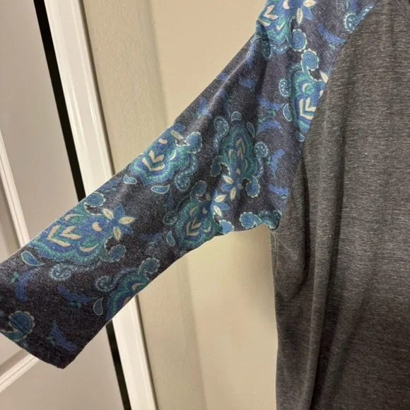 Lularoe Randy tee - Picture 6 of 6